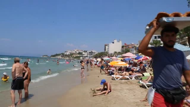 Sıcaktan Bunalanlar Plajlara Koştu