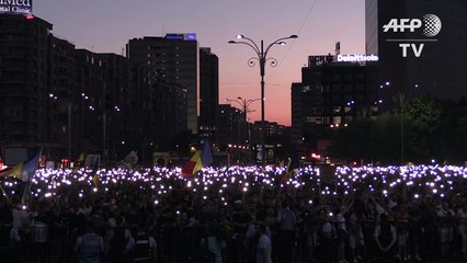 Les Roumains à nouveau dans la rue contre le gouvernement