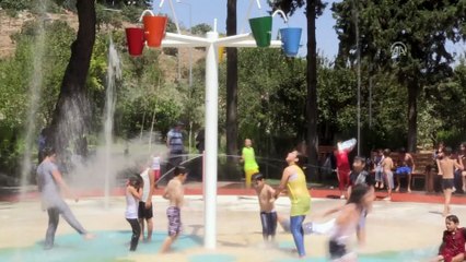 Çocuklar 'su oyunu parkı'nda serinliyor - GAZİANTEP