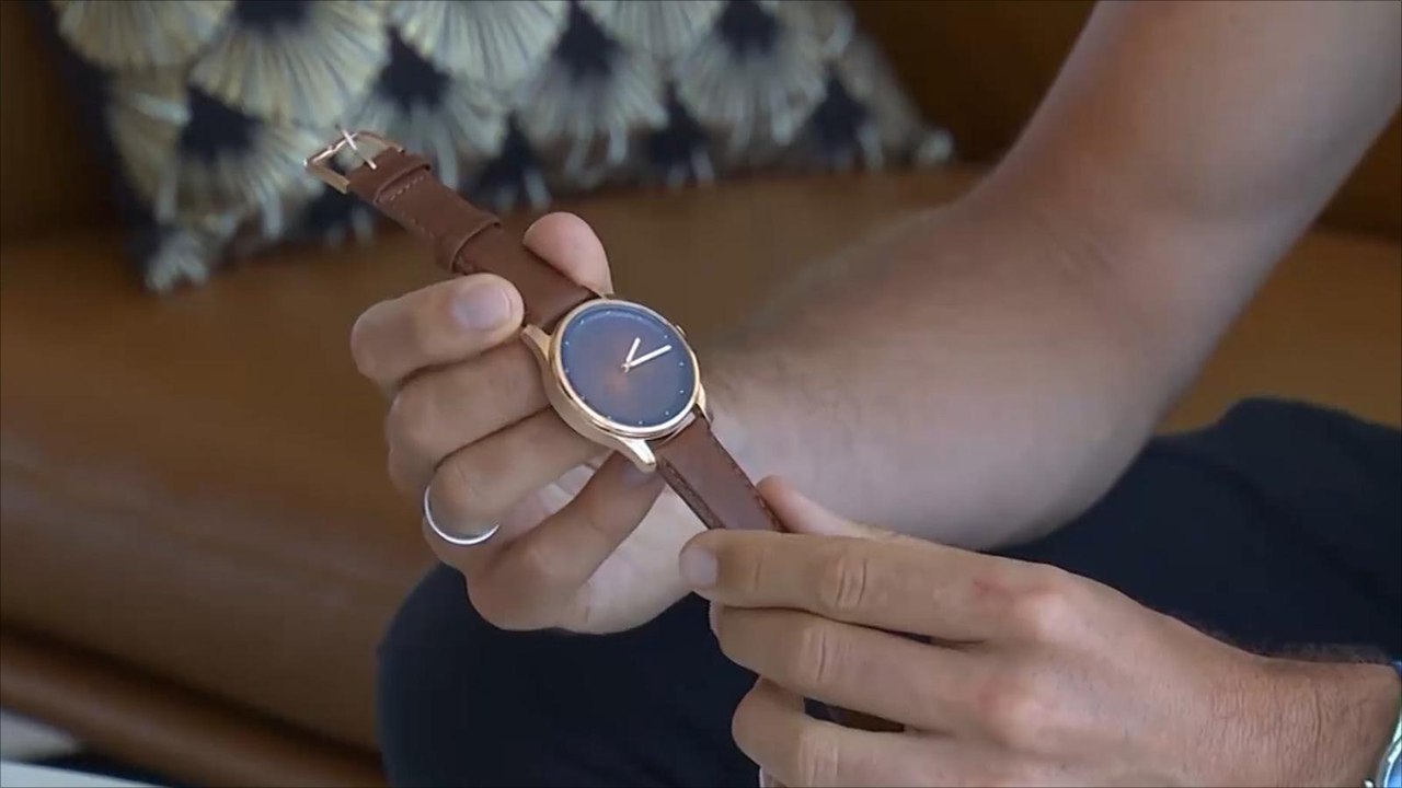 هذا الصباح-ساعة مصنوعة من مواد أعيد تدويرها