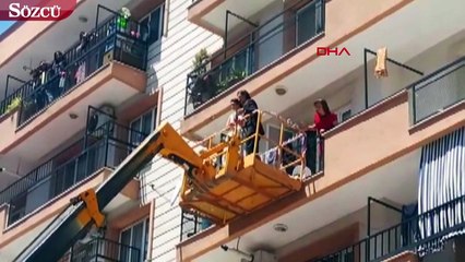 Gelini evinden vinçle aldılar