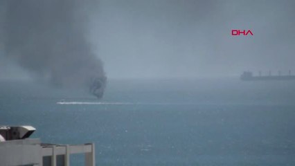 Tuzla'da Alev Alev Yanan Yat Battı 3 Kişi Kurtarıldı