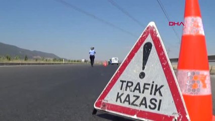 Gaziantep Üzüm Yüklü Kamyonet Devrildi 2 Yaralı