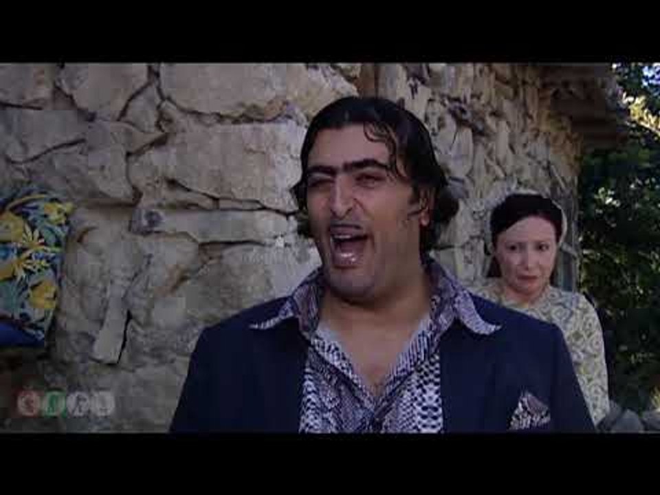 جودة عم يشلي على ابو نادر وحضور ابو نادر فجأة ...