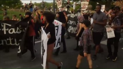 Manifestación antifascista en Charlottesville en contra del racismo