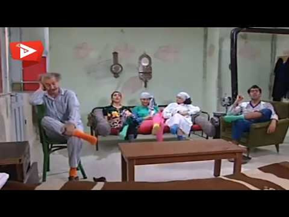 عيلة جرابات ملونة وافكار مجنونة - سكتش مضحك من مسلسل عيلة سبع نجوم