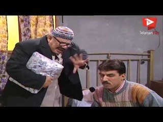 ابو تامر  بدو  يبرطل بديع  والاخر  يطرده من المنزل - ايمن رضا -  عيلة سبع نجوم