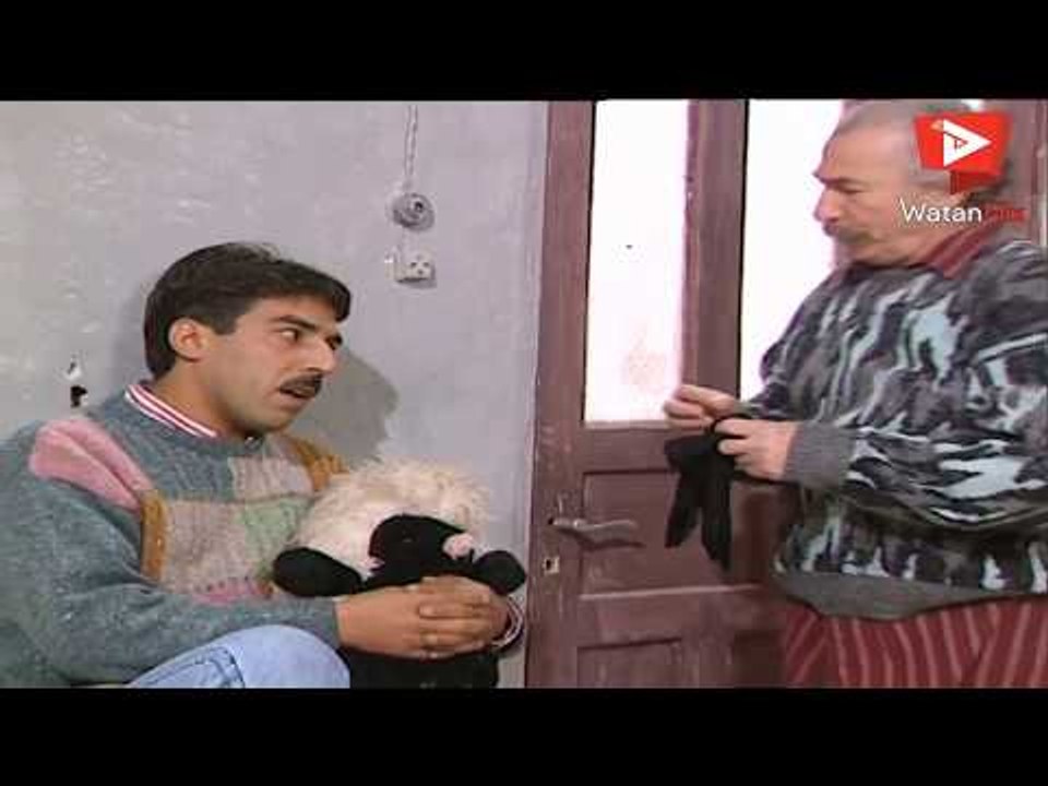 ابو طمزة يحاول برطلة بديع بجرابات  - ايمن رضا ...