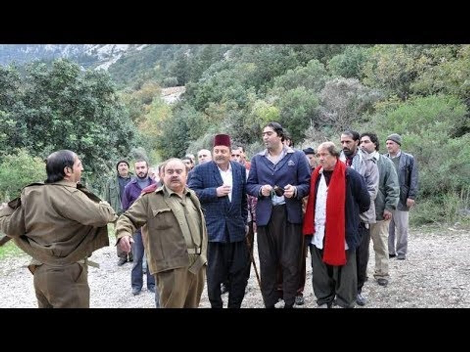 سكيتش مظاهرات ام الطنافس مضحك جداً - ضيعة ضايعة...