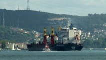 İstanbul'da Arızalanan Kargo Gemisi Demir Attı