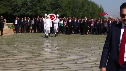 Bakan Çavuşoğlu ve Büyükelçiler Anıtkabir'de