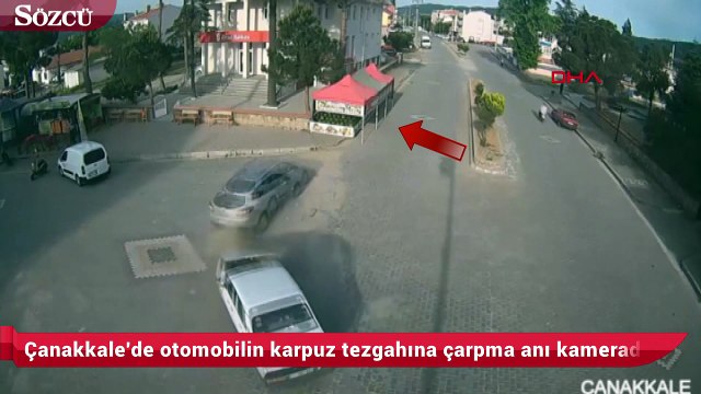 Çanakkale'de otomobilin karpuz tezgahına çarpma anı kamerada