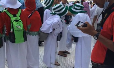 Hindari Telapak Kaki Melepuh, PPIH Sediakan Sendal