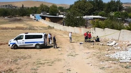 Boş Arazide Erkek Cesedi Bulundu