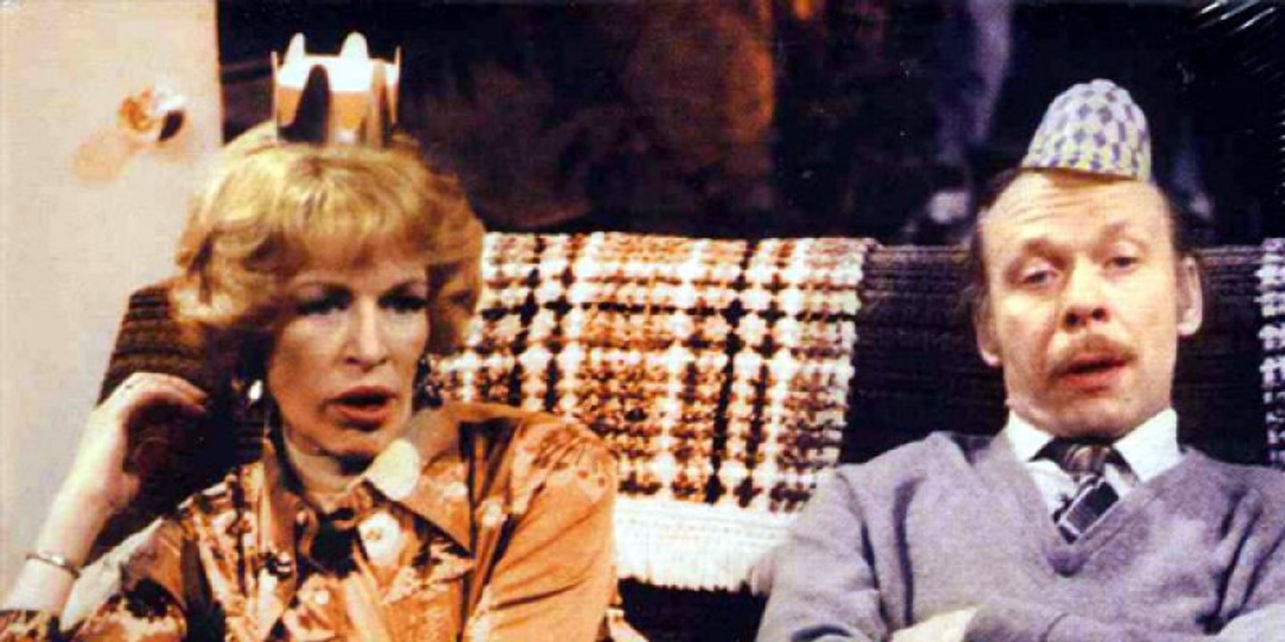 LOS ROPER,George y Mildred,CAPITULO 3,TEMPORADA 4,EPISODIO COMPLETO ESPAÑOL,SERIE TV,HUMOR,COMEDIA SITCOM BRITANICA,THAMES TELEVISION,Reino Unido,LOS 70´S,TVE 1,Brian Murphy,Yootha Joyce,un matrimonio mal avenido,BUENISIMA,NOSTALGIA,RETRO,VINTAGE
