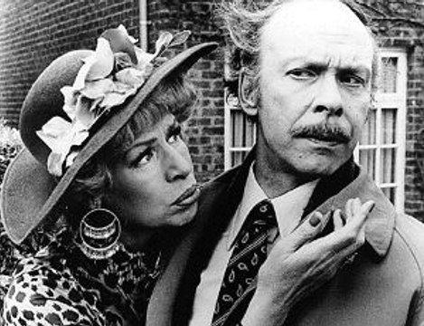LOS ROPER,George y Mildred,CAPITULO 2,TEMPORADA 2,EPISODIO COMPLETO ESPAÑOL,SERIE TV,HUMOR,COMEDIA SITCOM BRITANICA,THAMES TELEVISION,Reino Unido,LOS 70´S,TVE 1,Brian Murphy,Yootha Joyce,un matrimonio mal avenido,BUENISIMA,NOSTALGIA,RETRO,VINTAGE