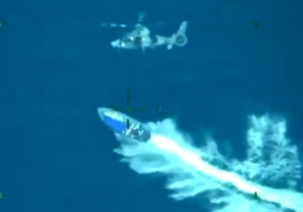 Mexican Navy Seizes Tons of Suspected Cocaine After Boat Chased by Helicopter Runs Ashore