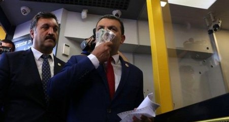 Erdoğan'ın Çağrısıyla Harekete Geçen TÜMKİAD Üyesi Bir Grup İş İnsanı 3 Milyon Dolar Bozdurdu