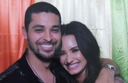 Wilmer Valderrama, Demi Lovato'yu sürekli olarak kontrol ediyor.