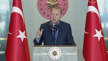 Cumhurbaşkanı Erdoğan: 'Türkiye, ekseni tek bir bölgeye mahkum edilemeyecek kadar büyük ve önemli bir ülkedir' - ANKARA