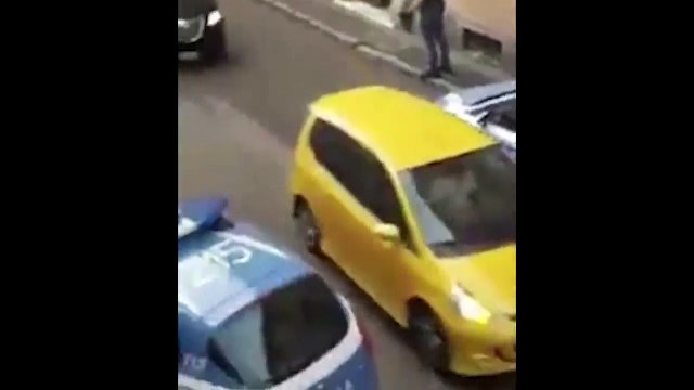 8 policiers VS 1 migrant tunisien : le migrant réussit à s'echapper