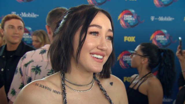 Lil Xan Slid Into Noah Cyrus' DMs!