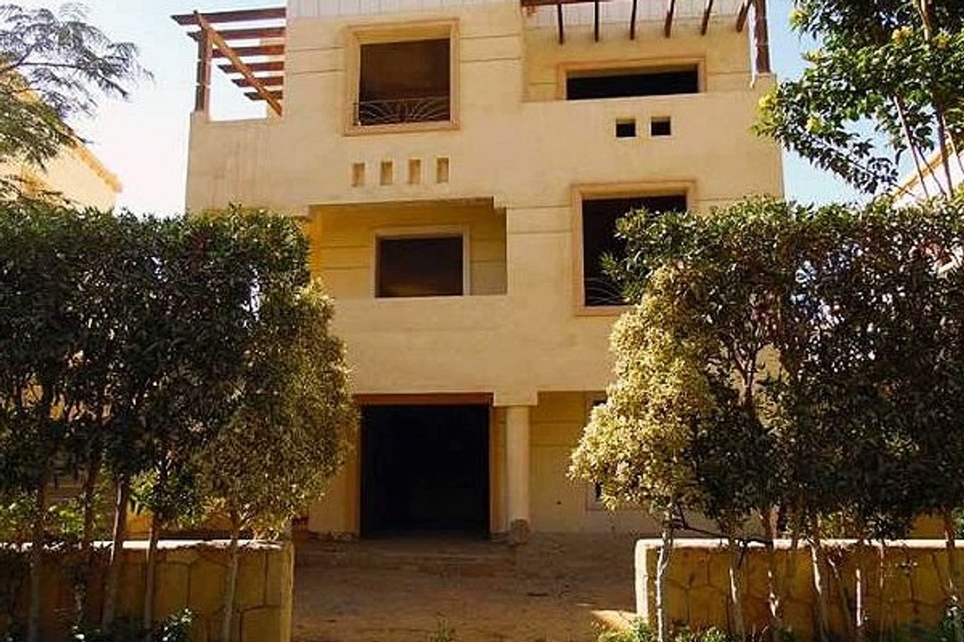 villa semi finished for sale in riviera heights