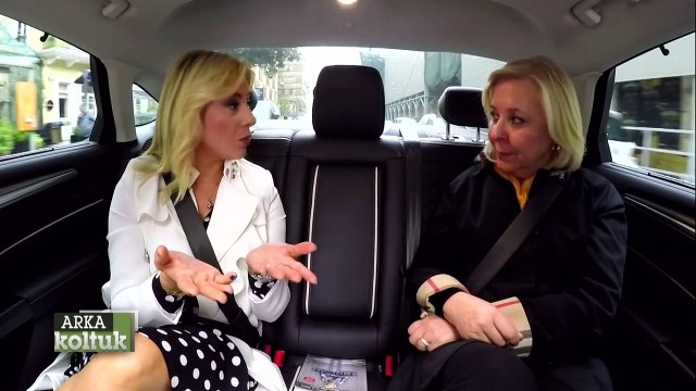 'Sosyal medyada olmamak inzivaya çekilmek gibi.Sosyal medyada olmayan oyun dışı kalır'...