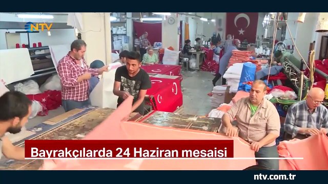 Bayrak üreticilerinin seçim mesaisi