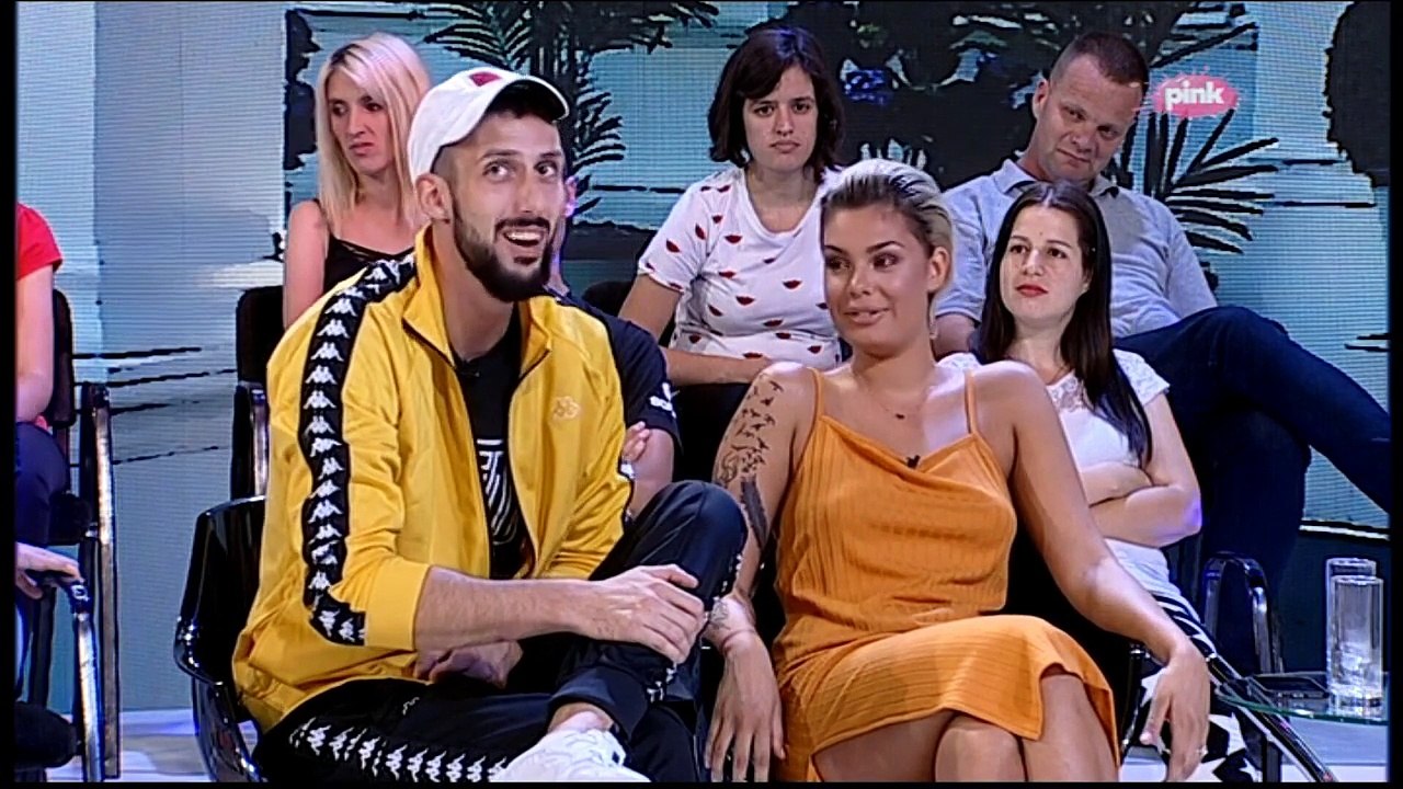 MINA SE RASPRAVLJALA SA DEČKOM U TOKU EMISIJE: Djexon je žestoko sprdao zbog toga!