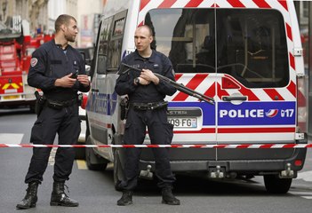 Un homme poignarde 4 personnes en pleine rue