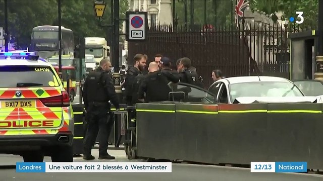 Il a foncé tout droit : à Londres, deux blessés après une attaque à la voiture-bélier contre le Parlement