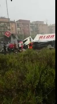 Morandi Motorway bridge collapses in Genoa, Italy 14.08.2018