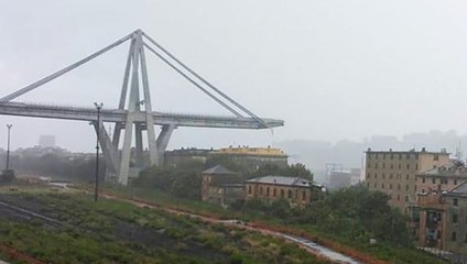 Un viaduc de l'autoroute A10 s'effondre au-dessus de Gênes en Italie