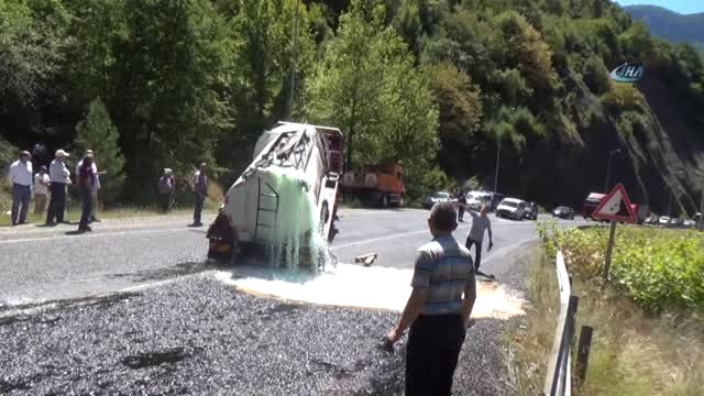 Yakıt Dolu Tanker Takla Attı, Litrelerce Yakıt Yola Döküldü