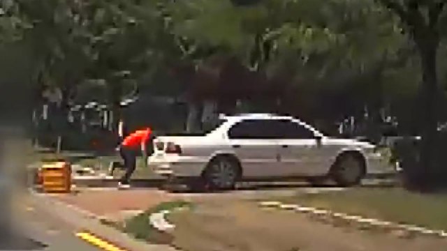 마트 강도 미수범, 경찰과 도심 추격전 끝에 붙잡혀 / YTN