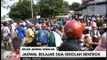 Hari Pertama Sekolah, Siswa dan Guru Blokade Jalan di Timika