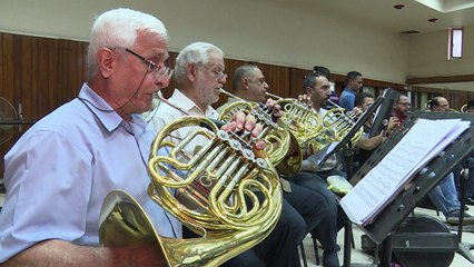 الفرقة السمفونية العراقية تصارع للبقاء