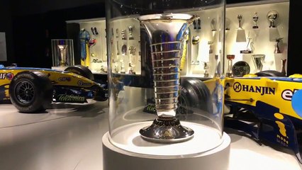 Fernando Alonso se despide de la F1