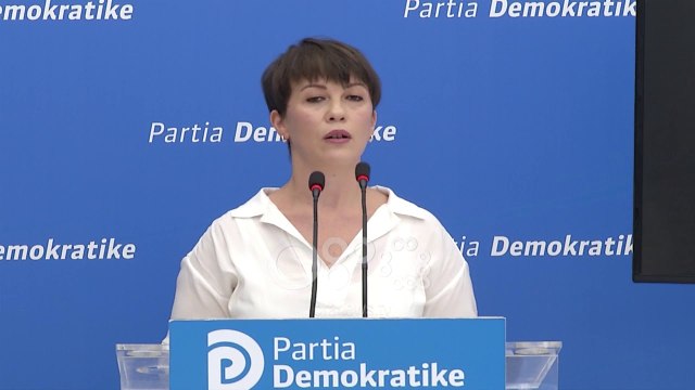 Ora News - PD: 1 në 3 tendera jepen pa garë, 70 milionë euro u dha miqve Edi Rama në një vit