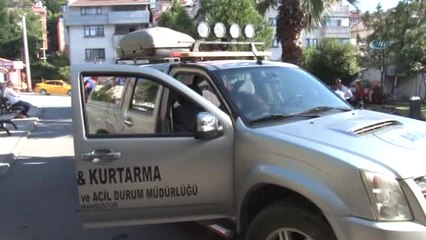 Bisikletle 2 Metre Yükseklikten Düşen Çocuğun Başına Demir Saplandı