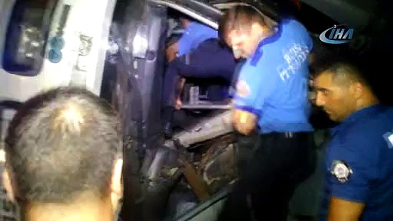 Bursa'da otobüs devrildi