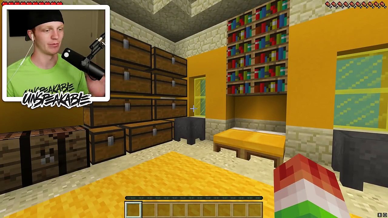 DON'T CHOOSE THE WRONG MINECRAFT HOUSE!