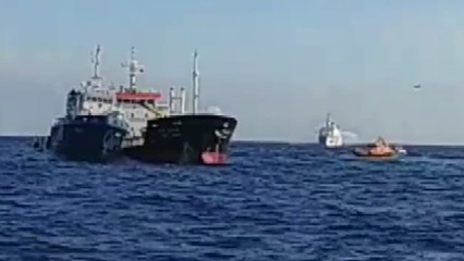 제주 우도 해상에서 화물선끼리 충돌...기름 유출 / YTN