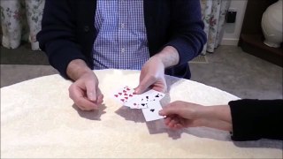 Impossible Jumping Card - Card Strangely Jumps Around the Pack