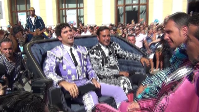 Cayetano Rivera suspende sus próximas corridas por fractura en las costillas