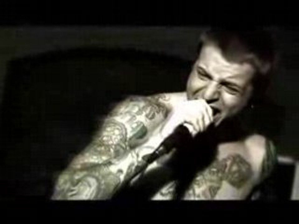 ATREYU - Becoming The Bull