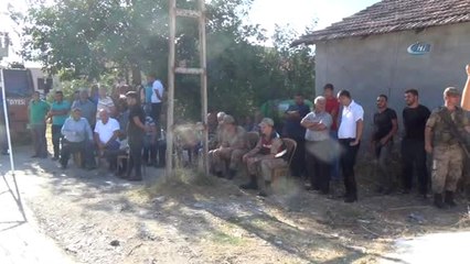 Hataylı Şehidin Baba Evine Türk Bayrağı Asıldı