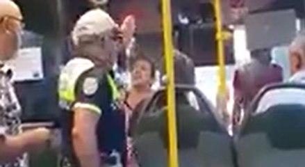 Polis, bacağını ısıran köpeğe ateş etti