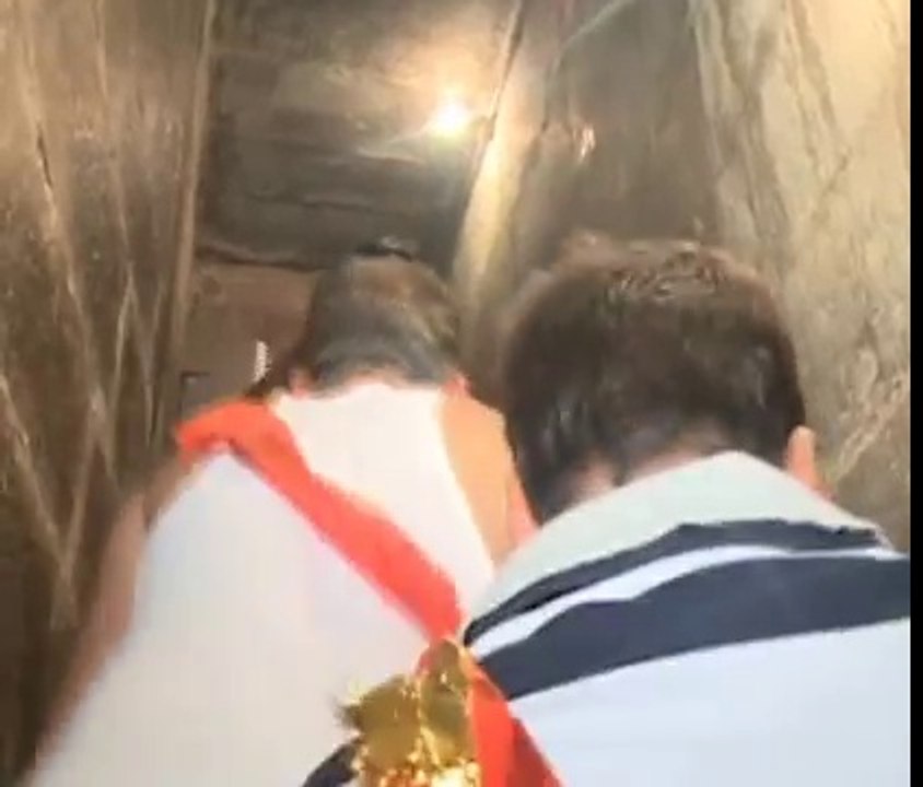 नागपंचमी_पर_नागचंद्रेश्वर_के_पट_साल_में_एक_बार_खोले_जाते_है